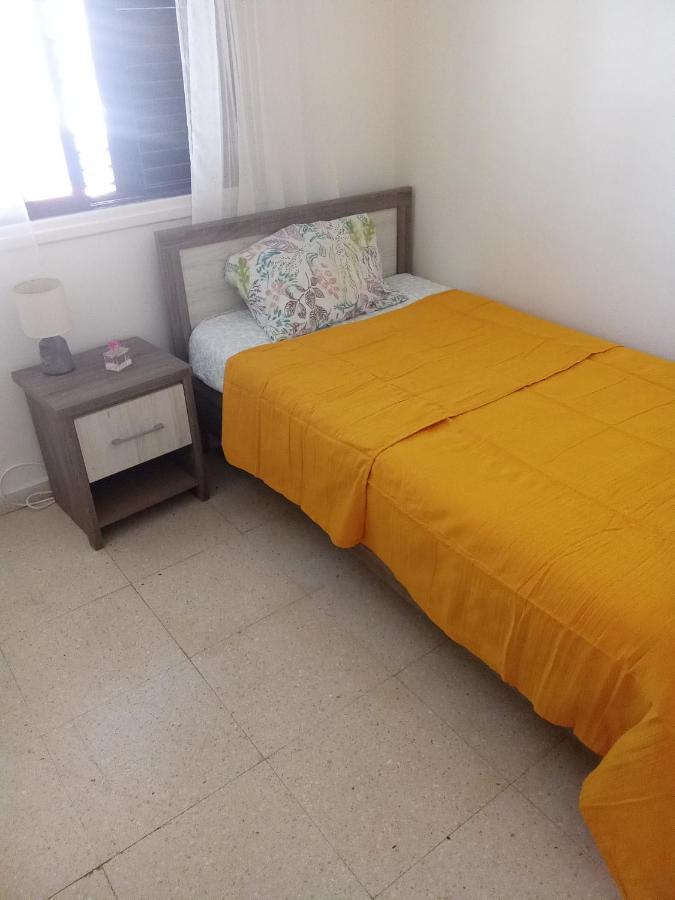 2 Bedroom Apartment In Makenzi Larnaca Luaran gambar