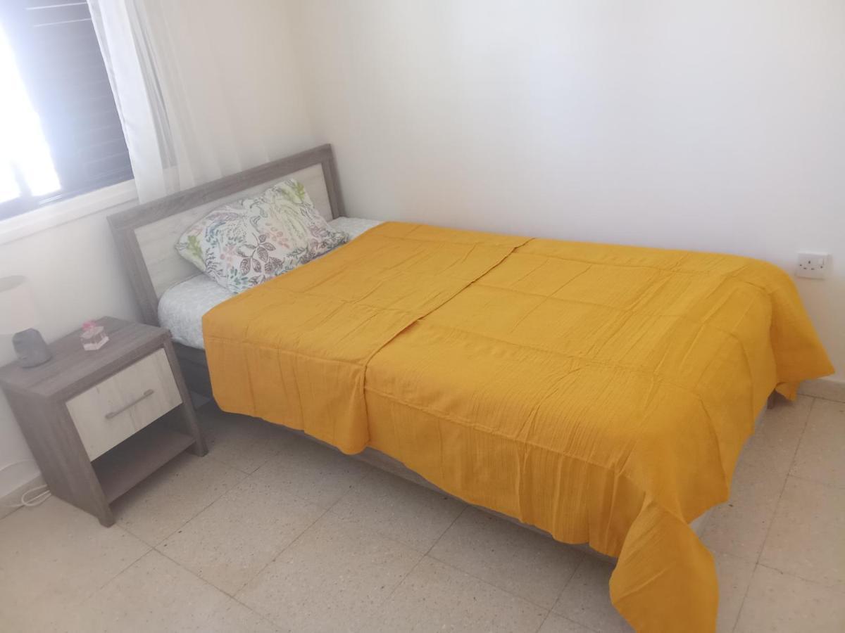 2 Bedroom Apartment In Makenzi Larnaca Luaran gambar