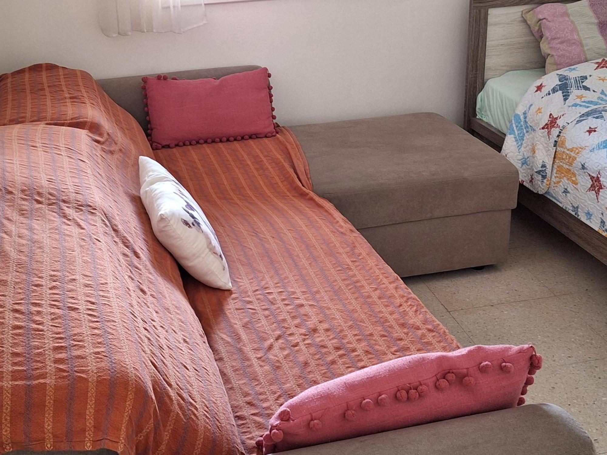 2 Bedroom Apartment In Makenzi Larnaca Luaran gambar